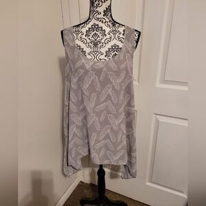 Torrid feather design tank top‎